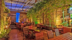 Café Love Tijuana, restaurante y cafetería con desayunos, comida, café, bebidas y postres en un ambiente agradable y relajado.